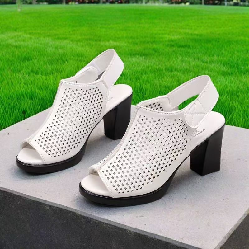 Velcro Strap Sandal - รองเท้าส้นสูงแบบเปิดนิ้วเท้าสำหรับผู้หญิงไซส์ใหญ่ รุ่นใหม่สำหรับฤดูร้อน พื้นนุ่มกันลื่น ดีไซน์โปร่ง ระบายอากาศ แฟชั่น