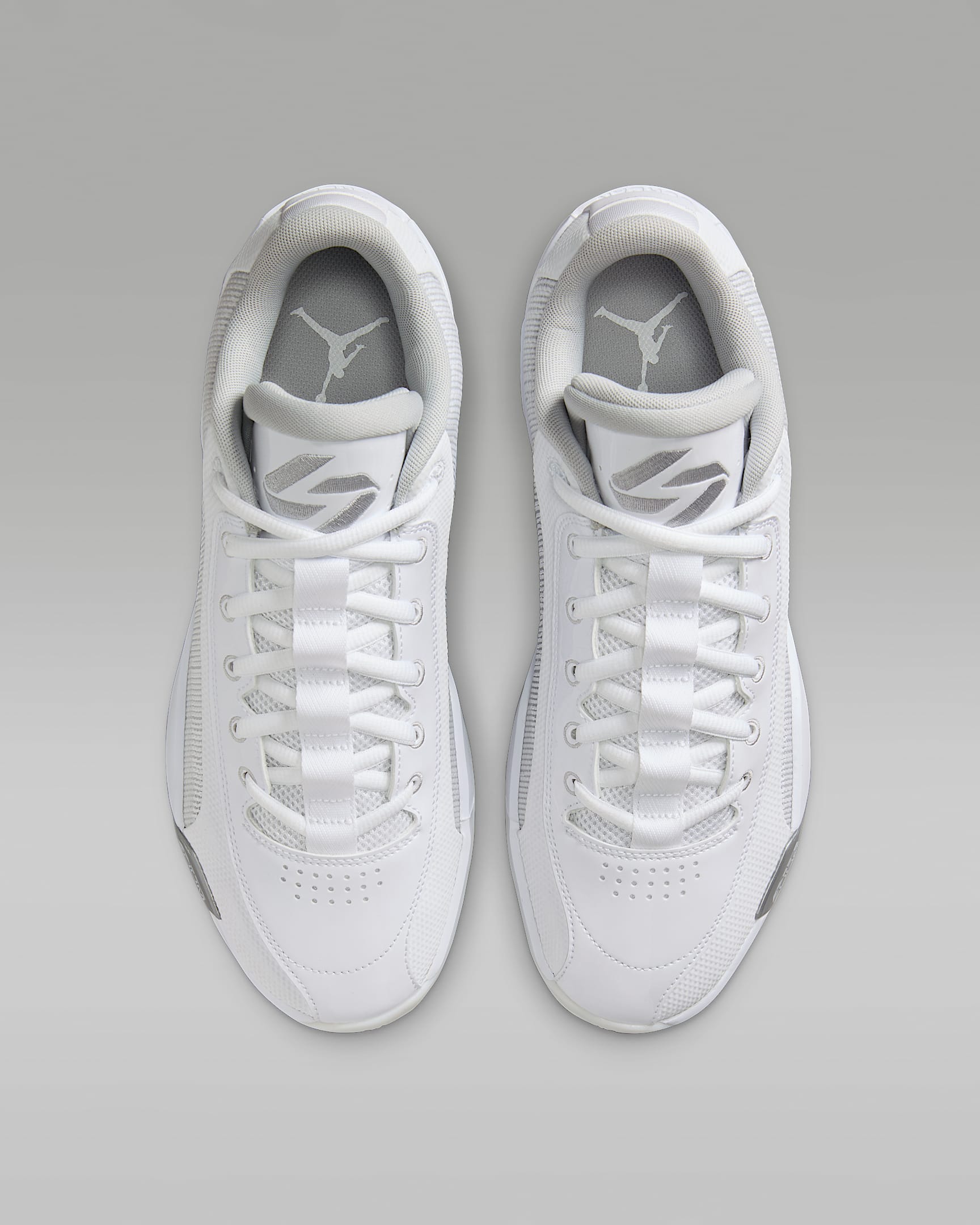 รองเท้าบาสเก็ตบอลแบบมีเบาะรองร - Men Shoes Jordan บทวิจารณ์และราคา