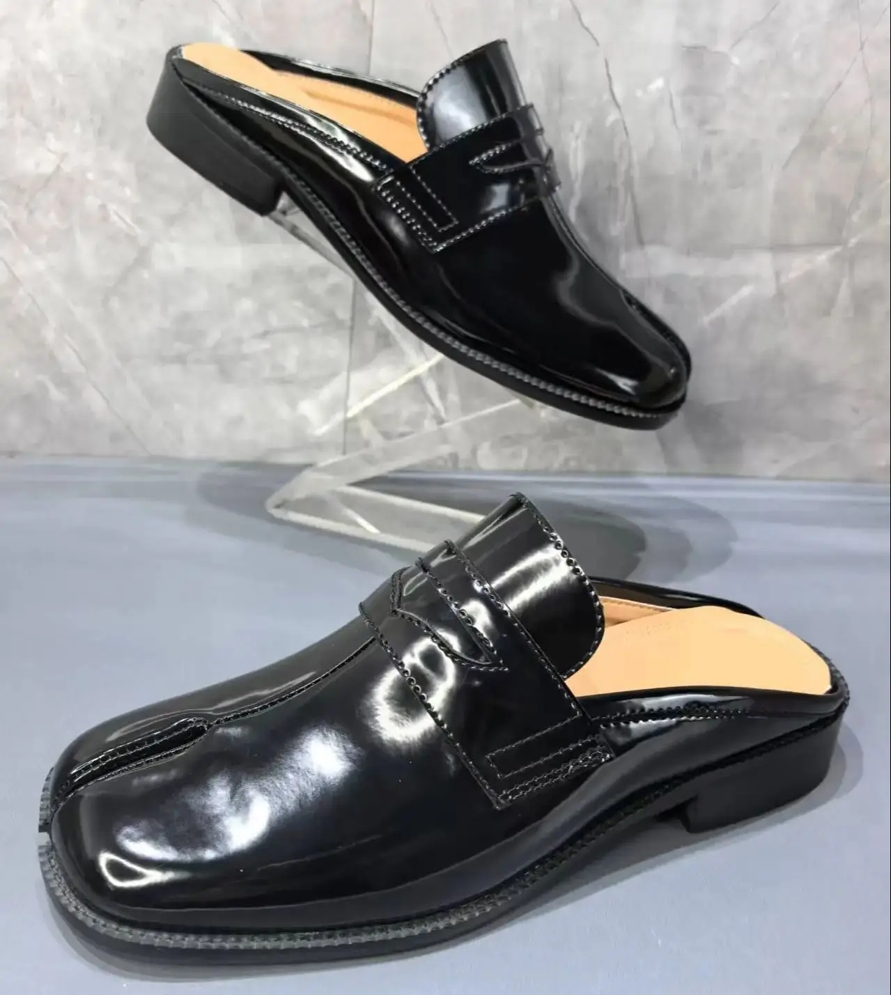 รองเท้าแตะแบบสวมผู้ชาย หนังแก้ - Men Shoes Brand บทวิจารณ์และราคา